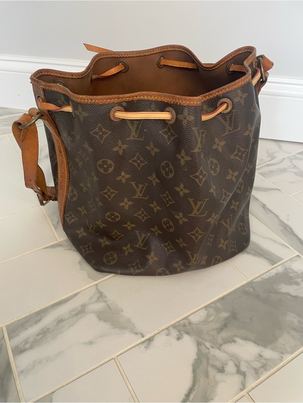 Authentic Louis Vuitton Noe Monogram bag 1988 vintage
